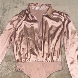 Fashion Nova Blush Pink Satin Collared Long Sleeve Bodysuit
